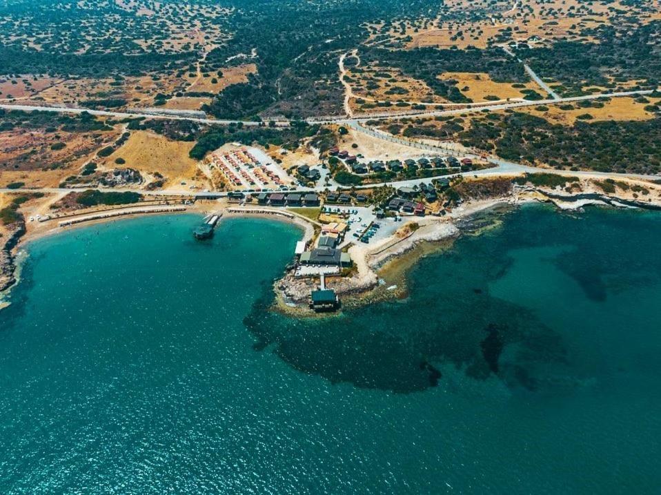 Zambak Holiday Village & Restaurant Superb Seafront Location ! Agios Georgios  Kültér fotó