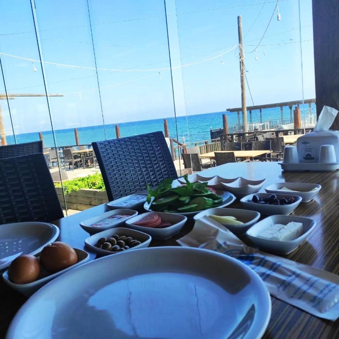 Zambak Holiday Village & Restaurant Superb Seafront Location ! Agios Georgios  Kültér fotó